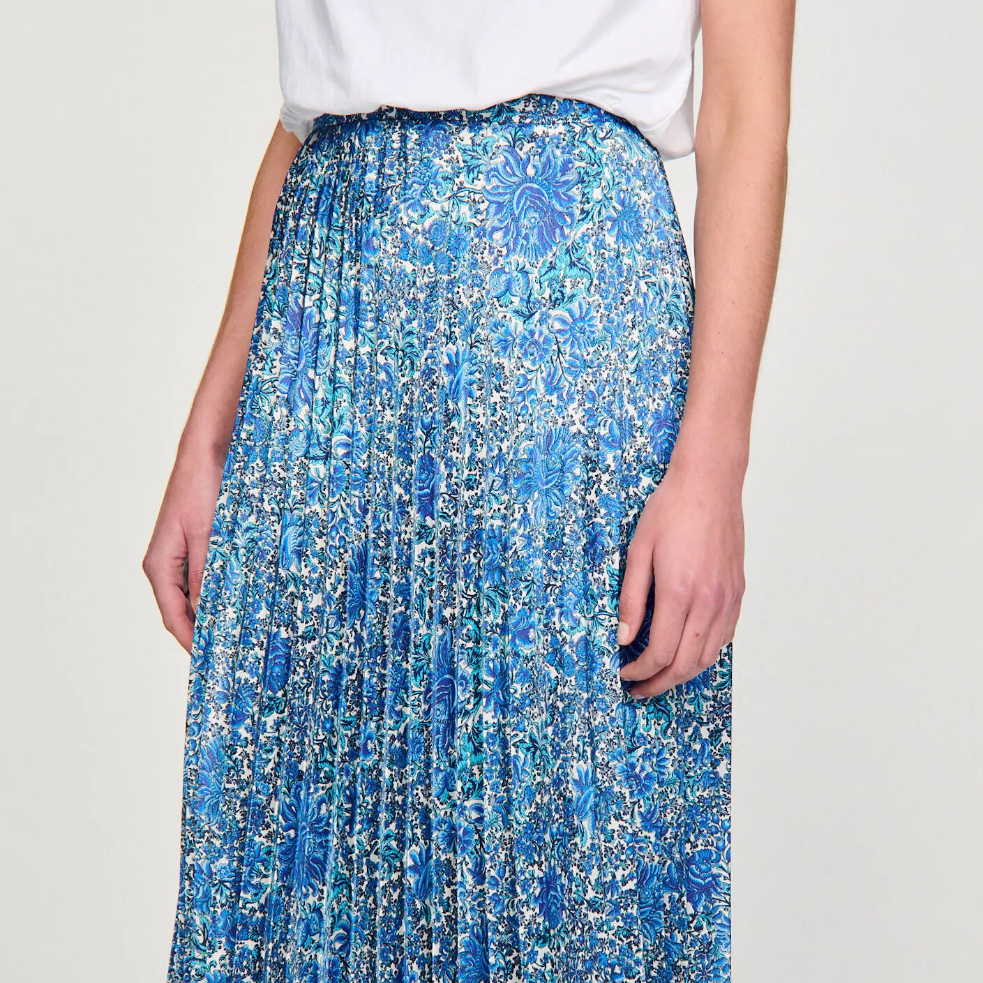 Floaty floral maxi skirt