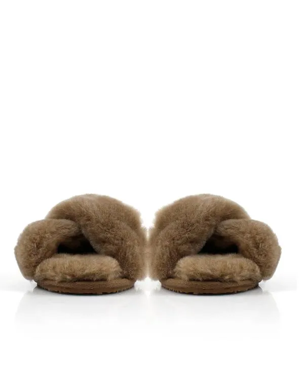 La Tribe      La Tribe - Crossover Sheepy Slipper (Tobacco)