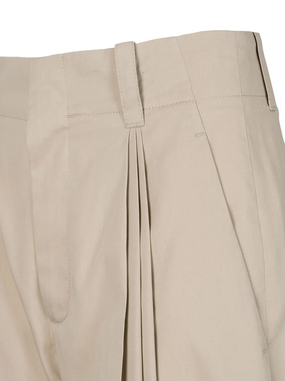 Pleated trousers